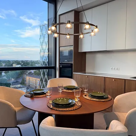Appartement Pinnacle Woho Sea View *