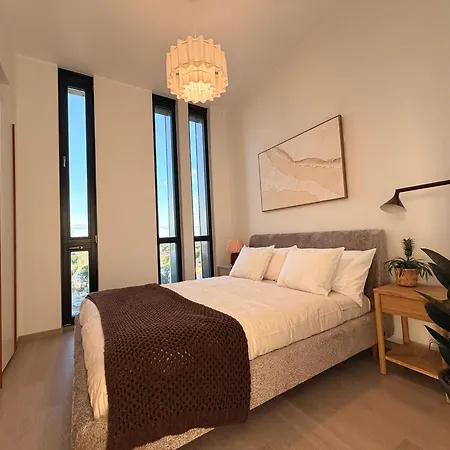 Pinnacle Woho Sea View Appartement